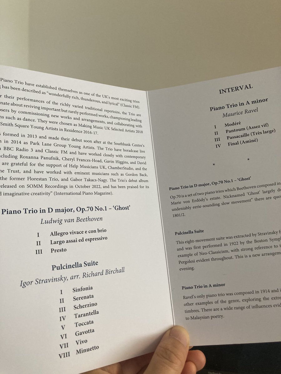 A lovely concert last night at St Albans School’s library 📚📚We enjoyed giving a pre-concert workshop and premiered a student composition.