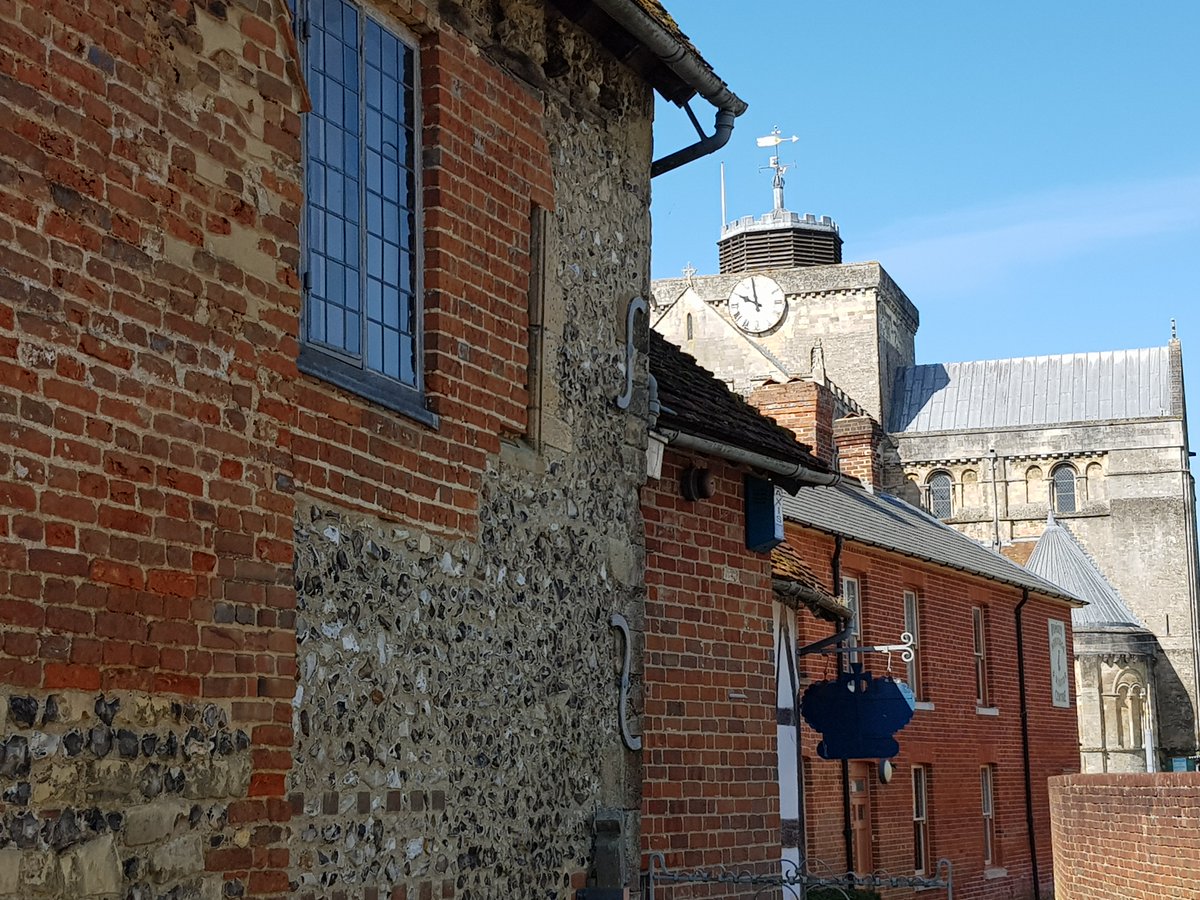 KingJohnsHouse's tweet photo. Norman, Angevin, Plantagenet, Tudor, Victorian. More than 1000 years, less than 1000 yards #SeeForCenturies #KingJohnsHouse. More #History, more #Heritage, @moreTestValley @Visit_Romsey https://t.co/DBusIOHm3W
