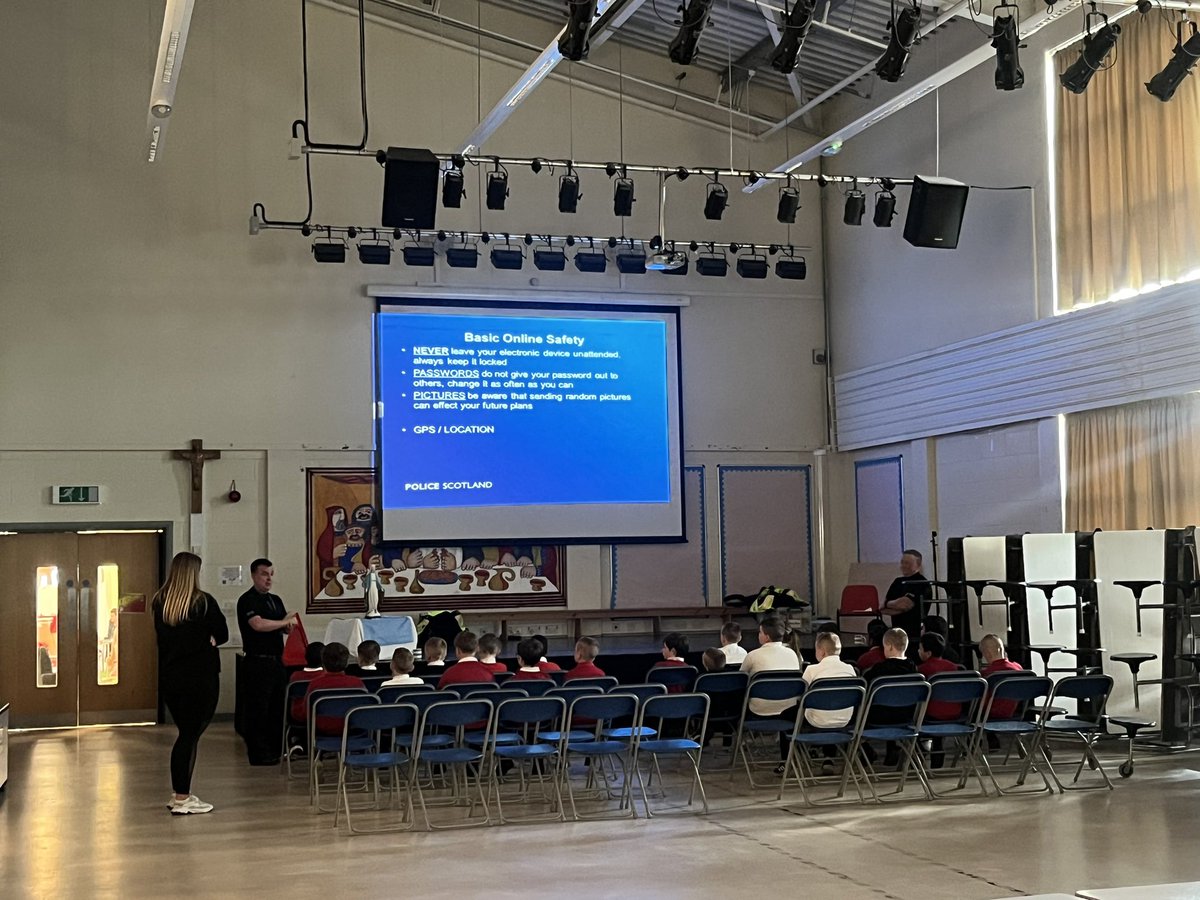 StJohnPaulGCC's tweet image. Thanks to our Campus Cops for delivering an excellent workshop about how to stay safe on social media and the internet. This was for P5, P4, P4/5 and P6. Was great to see some of our parents coming along too! 📱💻 #digitallearningweek2023