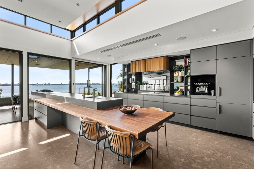 The Kitchen of your dreams at this stunning Applecross home 💭⁠
⁠
.
#perthrealestateawards #wahomes #perthrealestatestylist #realestateperth #perthhome #perthrealestates #perthrealestatesales #perthrealestatephoyography #perthproperty #perthrealestateforsale #perthwa #perth