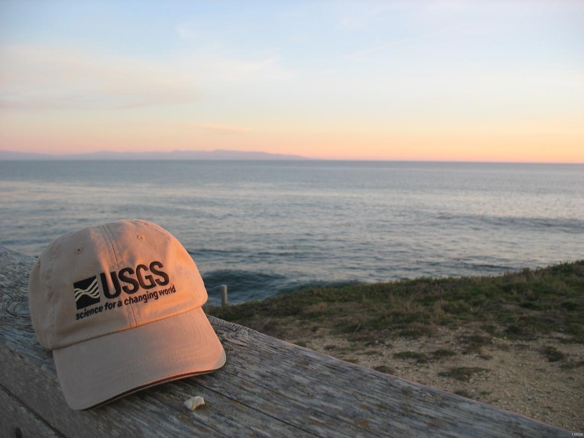 USGSCoastChange's tweet photo. The #USGS is hiring an #OceanEngineer within the Woods Hole Coastal and Marine Science Center in #WoodsHole, Massachusetts.

APPLY BY MAY 31! 
https://t.co/g9scFo6cKz. 

#geojobs #STEMjobs #BlackinSTEM #BlackInGeoscience #WomenInSTEM #LatinaandSTEM #LBGTSTEM #DiversityInSTEM https://t.co/tiEESQyeW4