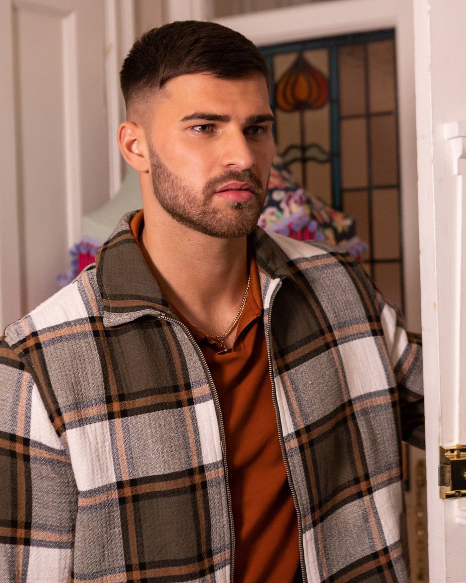 Name: Owen Warner 
Age: 23 
Gay 
Single 
—————————————————
Hello Everyone my Name Is Owen Warner it my pleasure to meet you all I’m very excited about this journey I’m hoping we all can be Friends I’m always available for a relationship I don’t like to be used for sex