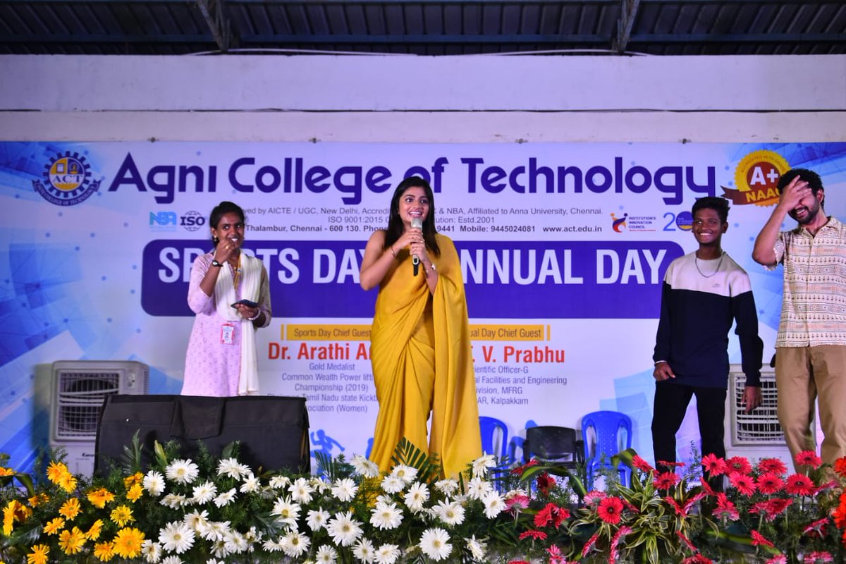 SSMusicTweet's tweet photo. Actor #ArchanaRavichandran &amp; Music Director #AniVee recently attended a cultural event as chief guests as part of #Imaigalo Album Song promotions &amp; entertained the students. The song has now crossed 1 M+ Views on #Youtube 🎼😍

@Vj_Archana_97 @AniVee13 
@RIAZtheboss @V4umedia_ https://t.co/ayFUJCyPsf