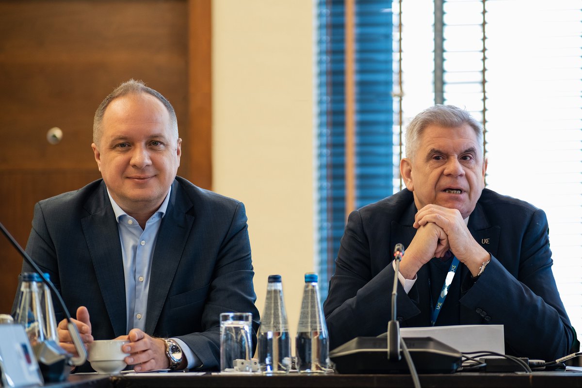 UKE_GOV_PL's tweet photo. Trwa #ERGP contact network w Warszawie. Dyskusja w gronie europejskich regulatorów usług pocztowych skupia się na przyszłym kształcie i zasadach funkcjonowania Grupy oraz na raporcie "Future of the ERGP". Spotkanie otworzył Prezes UKE Jacek Oko https://t.co/clzCRxTR3H