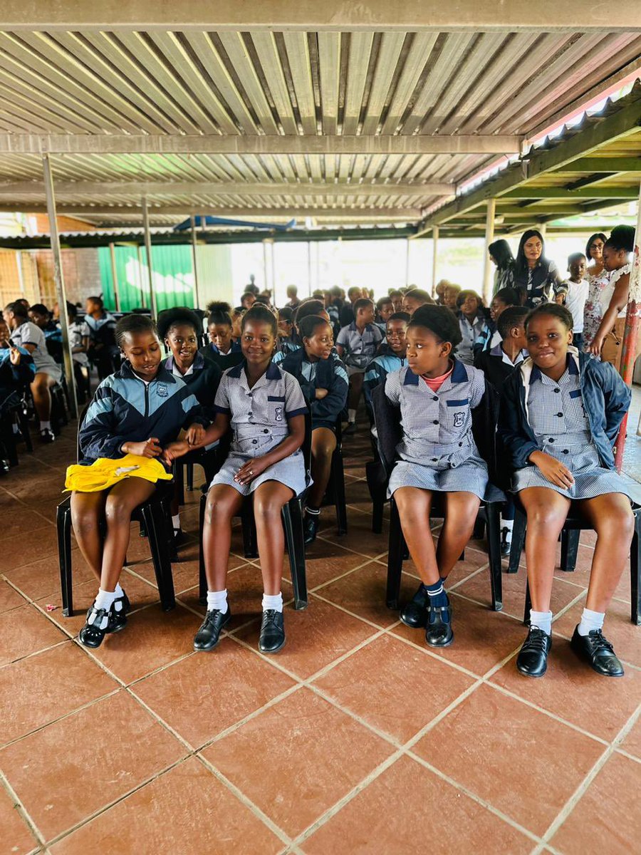 WomenCeoOrg's tweet photo. Another exciting day! We visited Phoniex
Heights Primary School- Here are some glances of yet another successful #HopeForGirls pad donation drive During the educational session, we also amplified the importance of #Menstrualhygiene and speaking up to break the #Periodstigma. https://t.co/FMnnCHOmtM