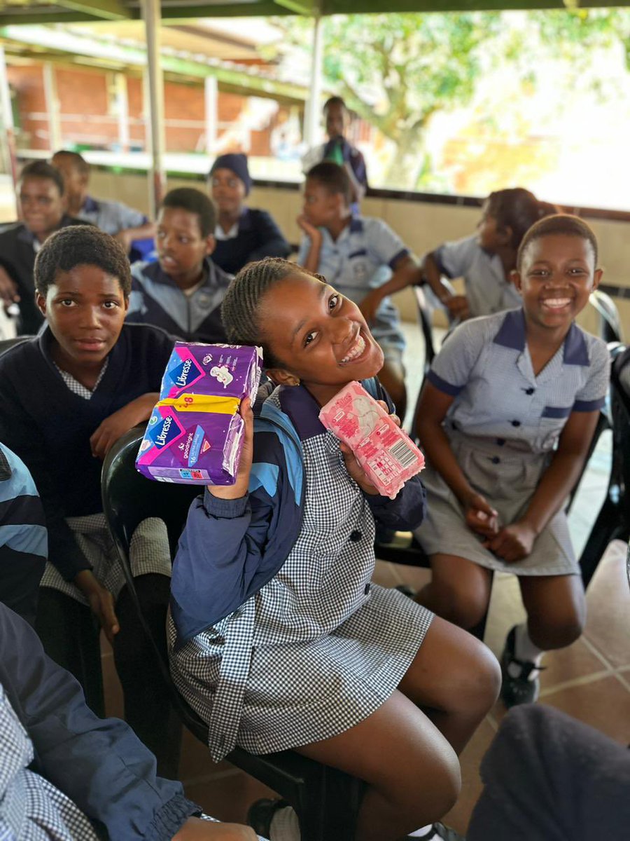WomenCeoOrg's tweet photo. #HopeForGirls: It was an engaging and fulfilling conversation with the students. We were asked questions about "Why some people don't go on their periods?" "What is the significance of a discharge?" "And how best to prepare for your periods?"
#EndPeriodPoverty #MenstrualHealth https://t.co/D3gMgKbpjT