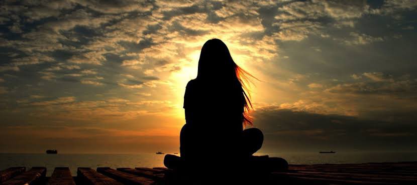 Her zaman yalnız oldum. Yalnızlığı kendimi geliştirmenin tek yolu olarak gördüm.
￼
Kinyas ve Kayra, Hakan Günday