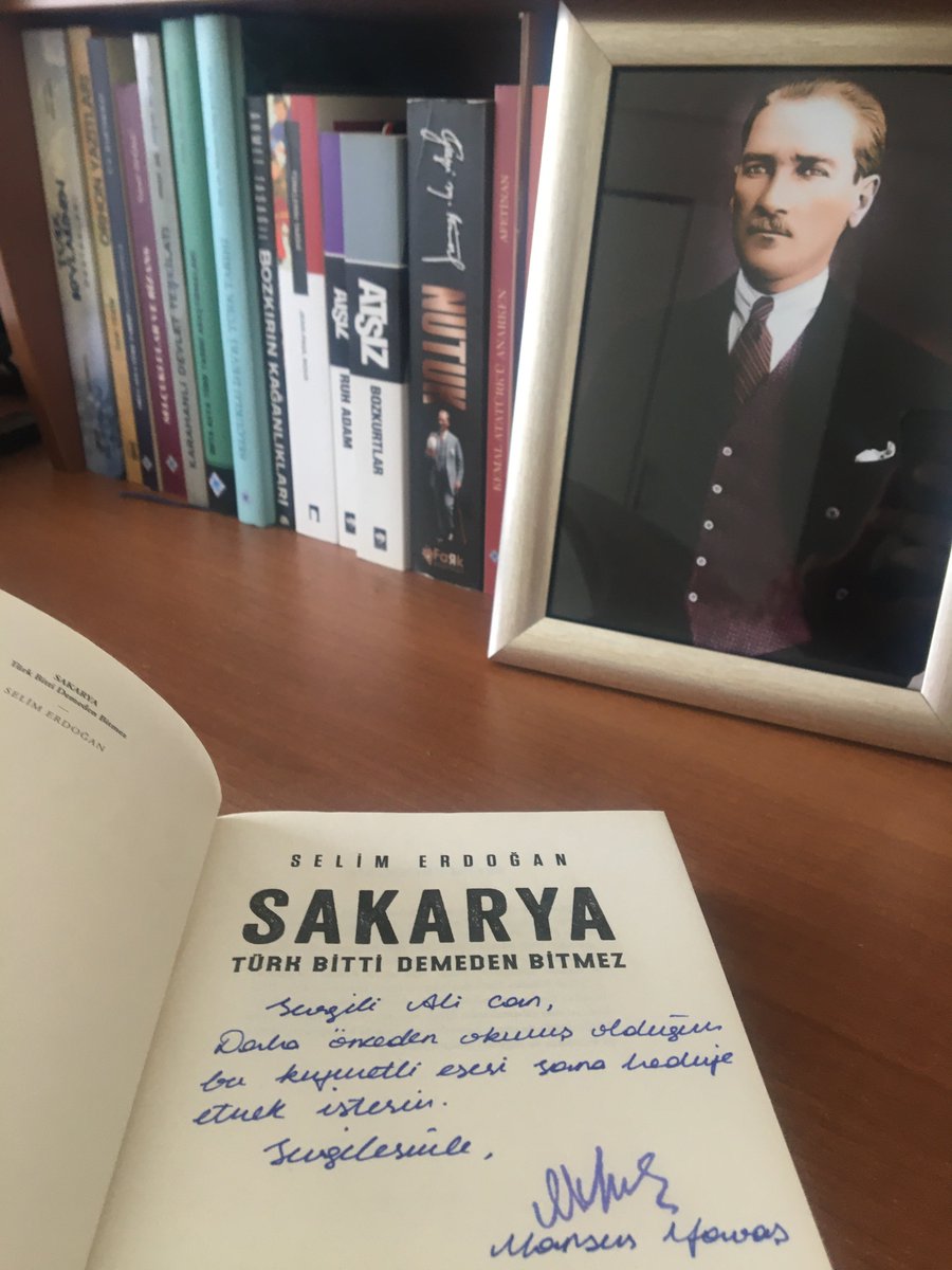 Türk’ün makus talihini yendiği bu topraklarda doğan bir Türk genci olarak, doğduğum coğrafyanın önemini, Türk dehasını ve başarısını satır satır anlatan bu kıymetli eseri ve Türk başbuğunun fotoğrafını bana hediye ettiğiniz için teşekkür ederim sayın başkanım 🫶<a href="/mansuryavas06/">Mansur Yavaş</a>