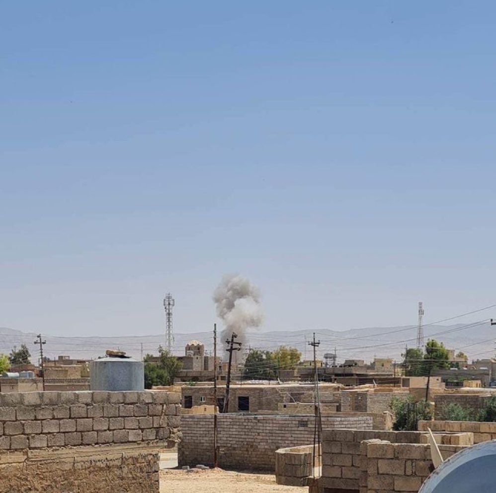 Turkey bombed Yezidis in Shingal today.

Turkey has been booming Yezidi  units which have been fighting against lSlS.

Some leaders of these units were assassinated in the last years.