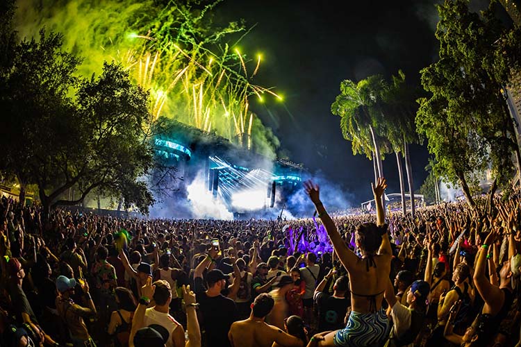ispaudiolight's tweet photo. 🟢#Elation, #TheActivity y #TAG proporcionaron una producción impresionante en el #UltraMusicFestival2023
🟢Impresionante presentación visual con la ayuda de la #iluminación con clasificación #IP de Elation.
@ElationPro
@ElationPro_EU
@ultra
🔗https://t.co/n1jTCZTwIt https://t.co/3dGerfSZOL