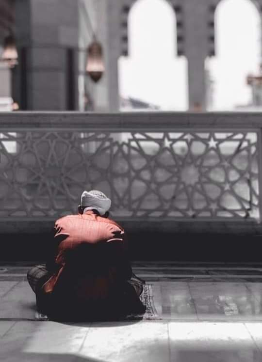 • O Allah ki; gönlündeki kül bahçesini, gül bahçesine çevirmeye gücü yetendir.