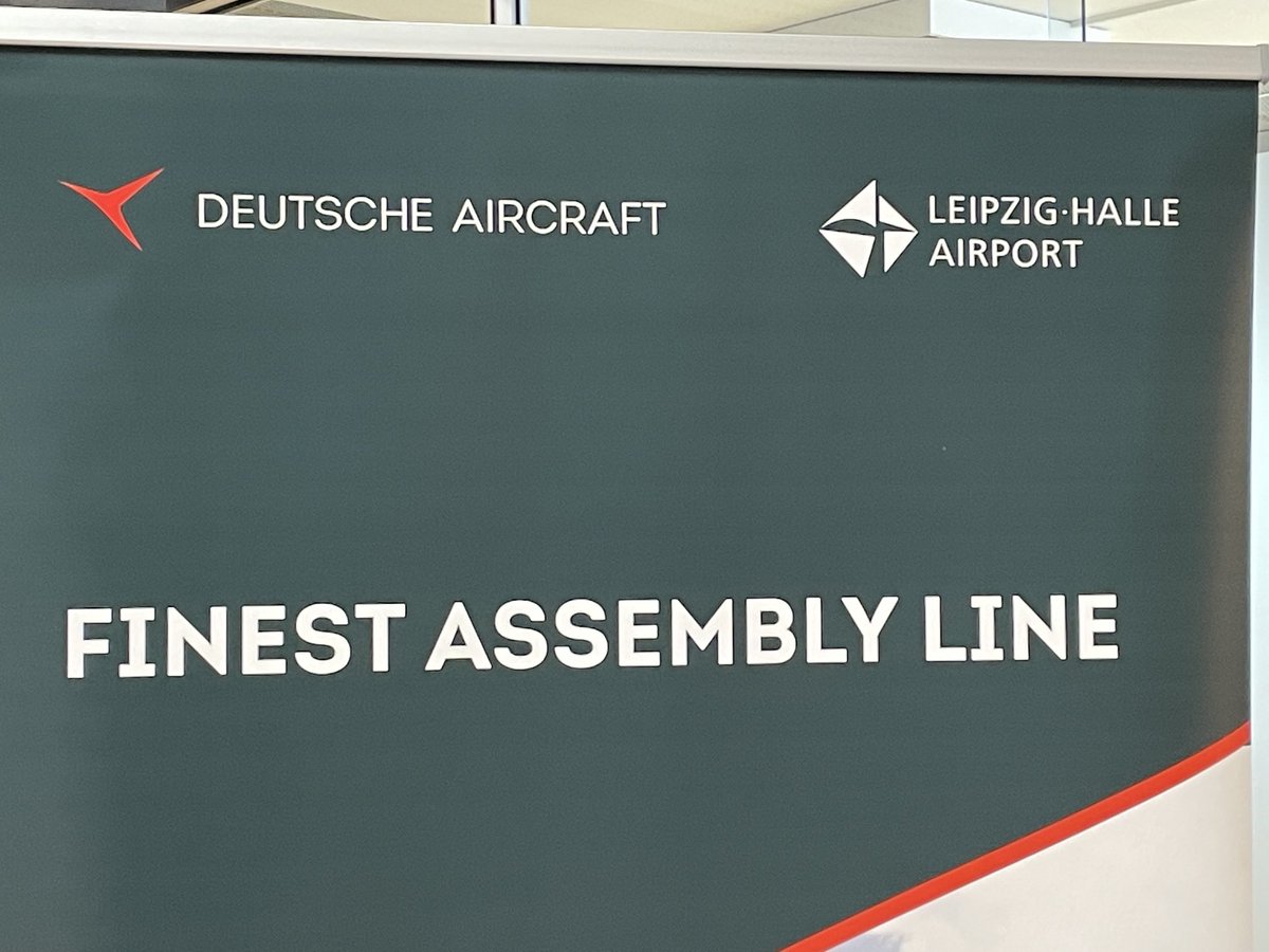 von_ammon's tweet photo. Konkrete Umsetzung der #Nachhaltigkeit heute am ⁦@LEJ_Airport⁩: Spatenstich der ⁦@Deu_Aircraft⁩ für Final Assembly Line der #D328 eco, dem #klimaneutralen Regionalflugzeug der Zukunft ⁦@OHB_SE⁩ ⁦⁦@DLR_de⁩ ⁦⁩ ⁦@annachristmann⁩ #TakeOffToZero https://t.co/3tJwxXPlvj