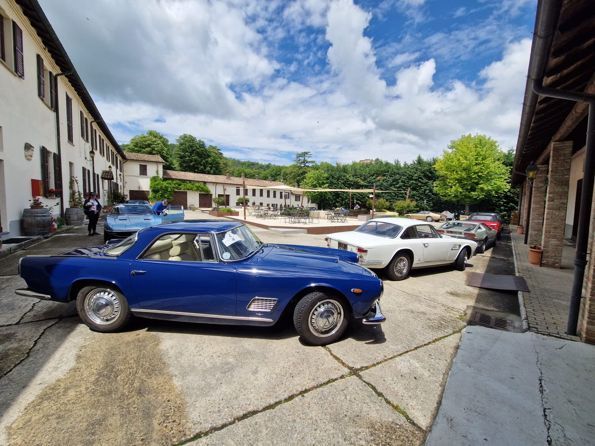 Travaglinovini's tweet photo. Grazie @Maserati_HQ per averci scelto per il raduno delle auto d’epoca, è stato un bellissimo evento.
#TenutaTravaglino #calvignano dal 1868 #travaglinoeventi #radunoautostoriche #maserati #pinotnero #metodoclassico #rieslingrenano #marchiostorico #familywinery https://t.co/aTlTp6dzOc