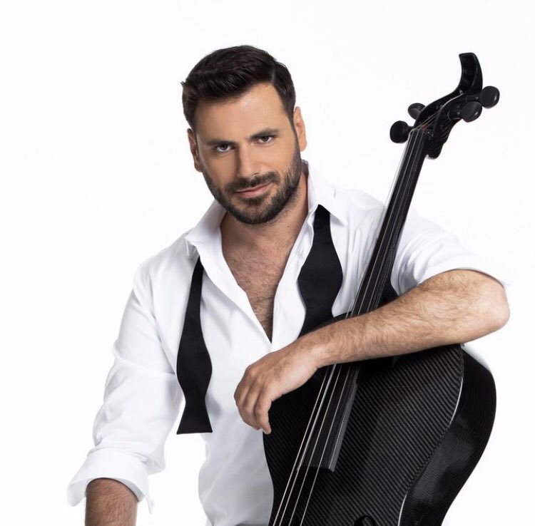 HAUSER067's tweet image. 🎸🌹#HAUSER 🎸🔥