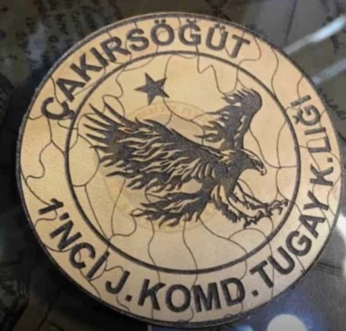 5 şehidimiz 1 de ağır yaralımız var, Terörü destekleyip çanak tutan herkesin Allah belasını versin. 

#şehitlerölmezvatanbölünmez 
#uzmançavuş