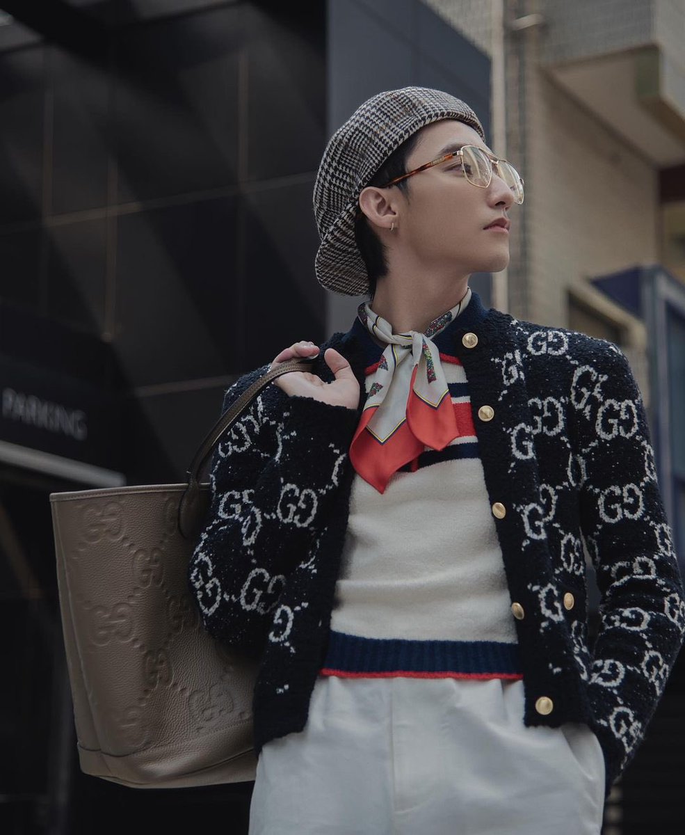 rainsky_mtp's tweet photo. Nữa nè

@sontungmtp777 @gucci
#GucciCruise24 
#GUCCIxSONTUNGMTP 
#SonTungMTP #Gucci https://t.co/R6CFkFjP8k