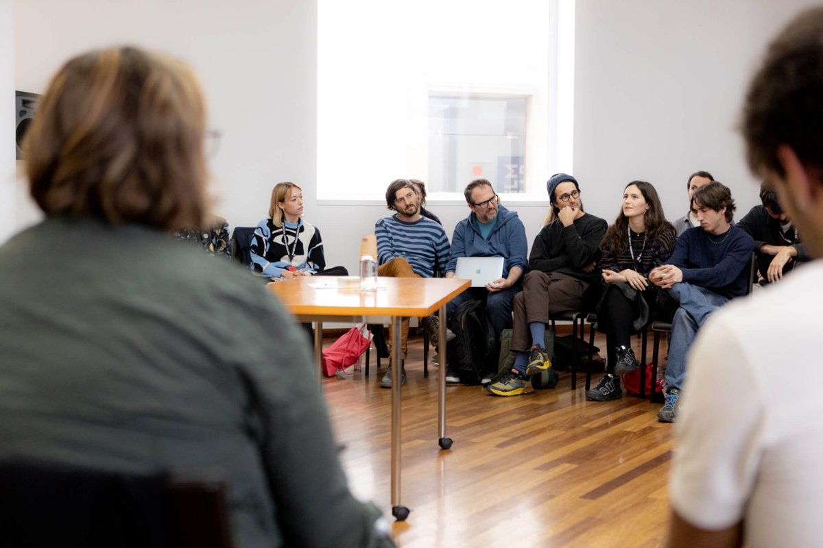 DAFilmLabBCN's tweet photo. Ante signos de homogeneización en una parte del cine independiente nacional, hay una creación radical y diversa en su fondo y su forma.

Que alegría que películas como las de Elena, Laura, Victor, Negu, Carlos, Aleix y Pablo vayan a salir al mundo pronto 🫶 

#DAFilmLab 💥 https://t.co/W5luSQqR4R