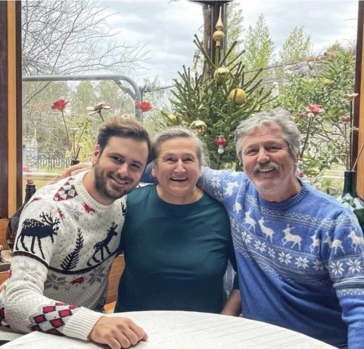 HAUSER067's tweet image. ❣️❣️❣️❣️❣️❤️💖