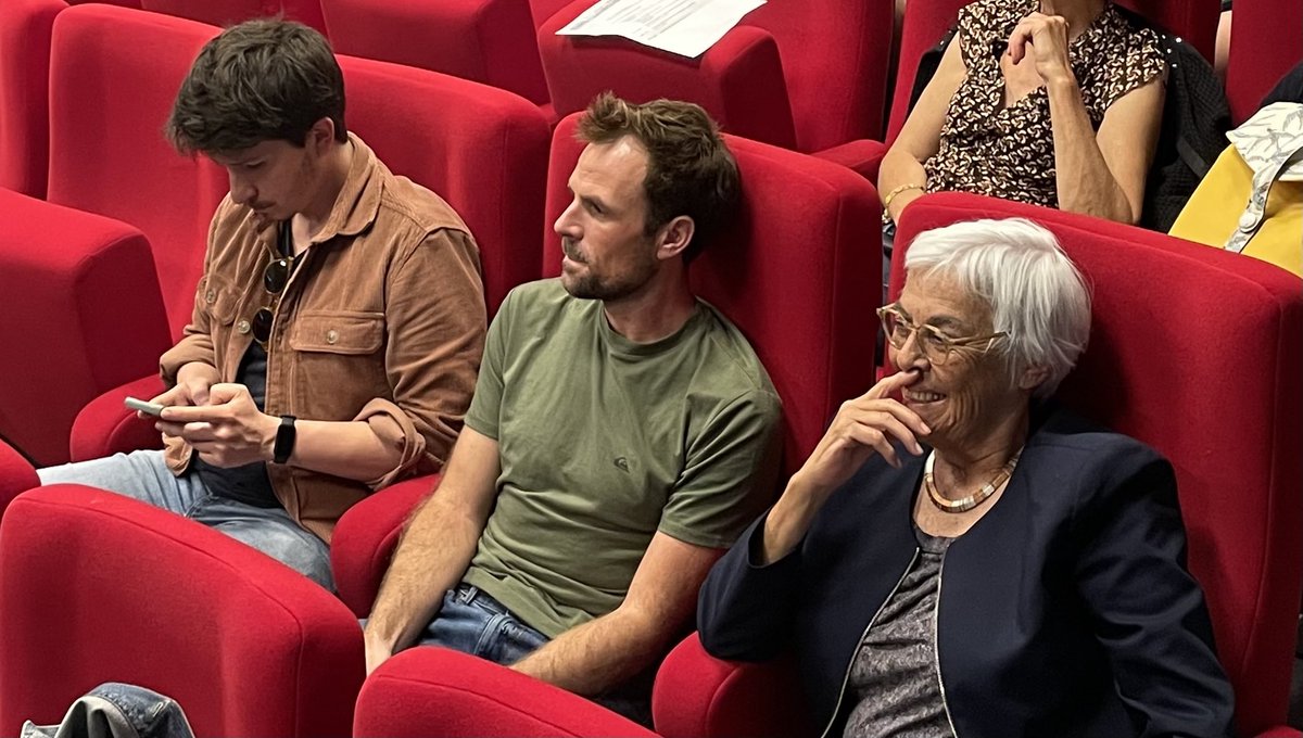 genopolys's tweet photo. Merci aux collègues d’être venus nous rencontrer ⁦@savantures⁩ ⁦@candelier_kevin⁩ du ⁦@Cirad⁩ et Ulla Hibner qui monte l’asso « jeunes francophones et la science » à ⁦@montpellier_⁩ #UnissonsNosForces https://t.co/cAhVE2rTrI