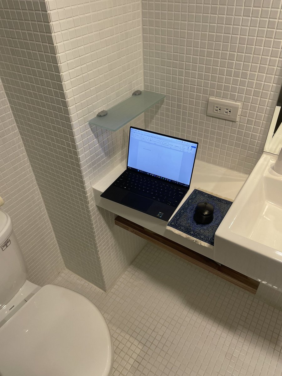 chris.sol on Twitter "This hotel room means business. The desk is