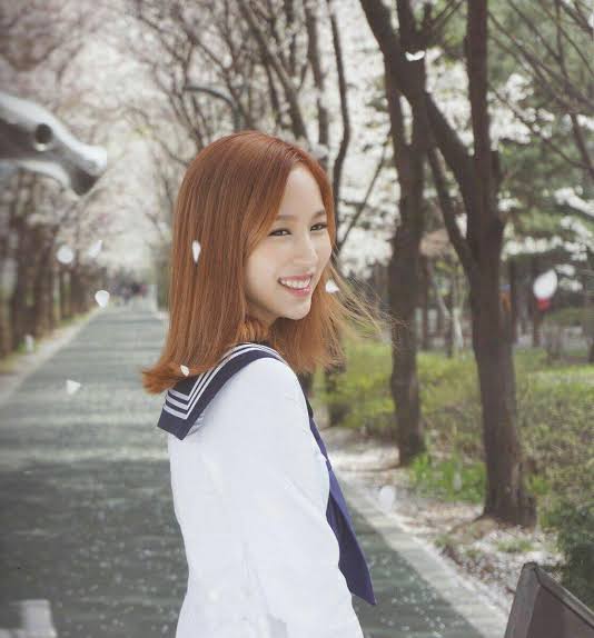 minaridubu's tweet photo. First love mihyun AU:

i'll remember to love

Chapter one: frozen time

Or, a long overdue reunion forces Mina and Dahyun to revisit their past, all the while struggling to find the answers to one question:

How do you forget your first love?

AO3: https://t.co/DcwLXFKYIu https://t.co/1BdPsWeYGY