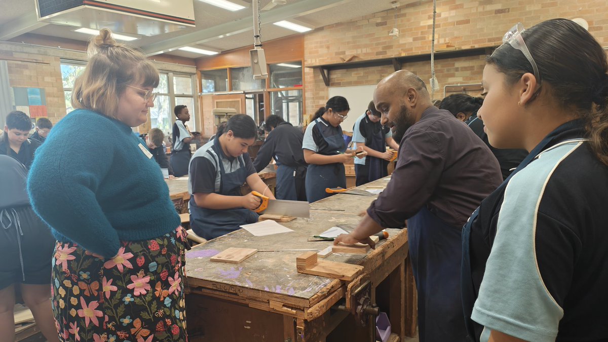 ScTASL's tweet photo. Curiosity &amp; Powerful Learning Instructional Rounds commenced by inviting our network schools to visit our classrooms to share practice, observe lessons and support improvements in teaching and learning @JamesMeehanHS
@HighIngleburn @LeumeahHigh https://t.co/yY4mzAQf8e