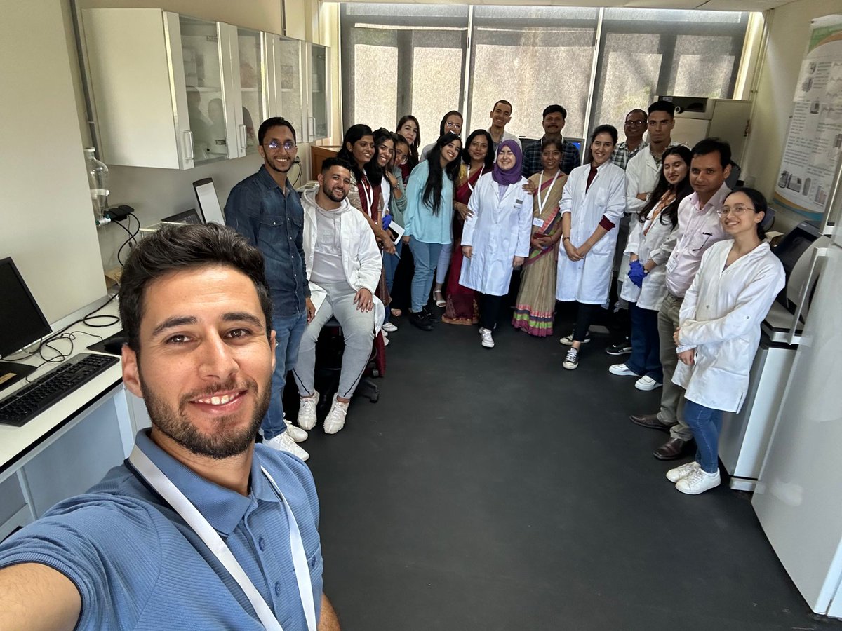 hasnae_choukri's tweet photo. Presenting the #Qualitylab's   technologies and #Innovations used in screening #cereals and #legumes #nutritional quality traits and end-used products. @ICARDA's training #course on #crop improvement-tools and techniques.
@ShivKAgrawal @Miguel_ICARDA @BouhlalOutmane https://t.co/KEM4eRXxa1
