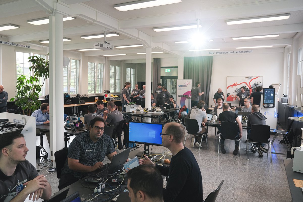 Here we go! Today we start the second #umati #hackathon. The focus this time: The #Brownfield! 32 experts from 17 companies are looking for new ways to integrate old machines into the umati ecosystem. Will we make it? 🤔#connectivity #OPCUA Pictures: Thomas Kunz / <a href="/UnitedGrinding/">UNITED GRINDING</a>