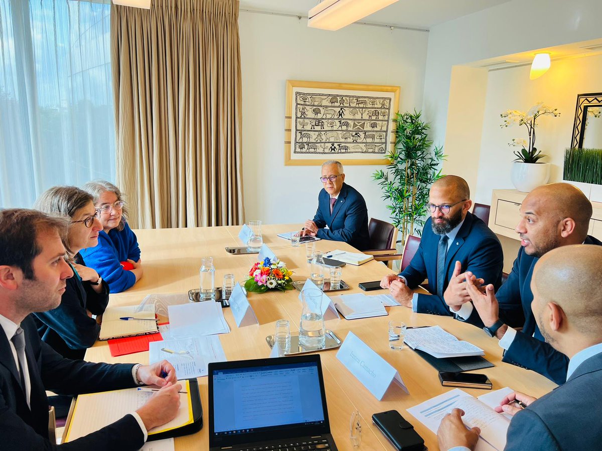 Laranjinha | EU Africa (@laranjinhaeeas) on Twitter photo Met with #CaboVerde Minister of the Sea. Reaffirmed excellent cooperation between #EU & CV. Good to see progress on several initiatives on port infrastructure, renewable energy, Blue Economy & maritime security carried out in a spirit of local ownership with EU support. <a href="/eu_eeas/">European External Action Service - EEAS 🇪🇺</a> Met with #CaboVerde Minister of the Sea. Reaffirmed excellent cooperation between #EU & CV. Good to see progress on several initiatives on port infrastructure, renewable energy, Blue Economy & maritime security carried out in a spirit of local ownership with EU support. <a href="/eu_eeas/">European External Action Service - EEAS 🇪🇺</a>