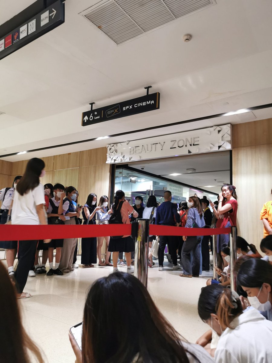 invinciblebei's tweet photo. Waiting for you  🥰🥰🥰
#KazzAwardsซีนุนิว
#KazzAwardsเน็ตเจมส์
#KAZZAWARDS2023 https://t.co/A31sYWibfx