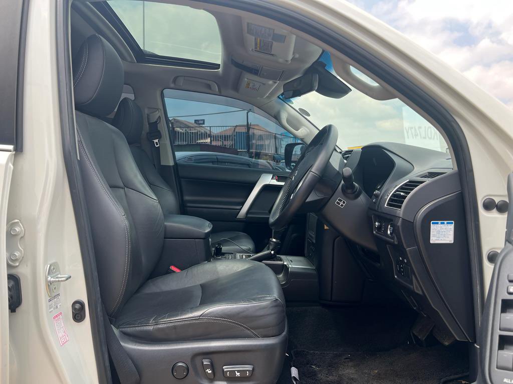 kai_and_karo's tweet photo. #kandkdelivers✅
The Fully Loaded 2018 Landcruiser Prado that we imported on behalf of a client from Japan has been cleared and delivered to the client 🍾🍾
Visit https://t.co/LMfeHly76X to view our ready for import stock.
#kaiandkarodelivers✅️ #deliverydays🤩 https://t.co/DqDJJhnA3l