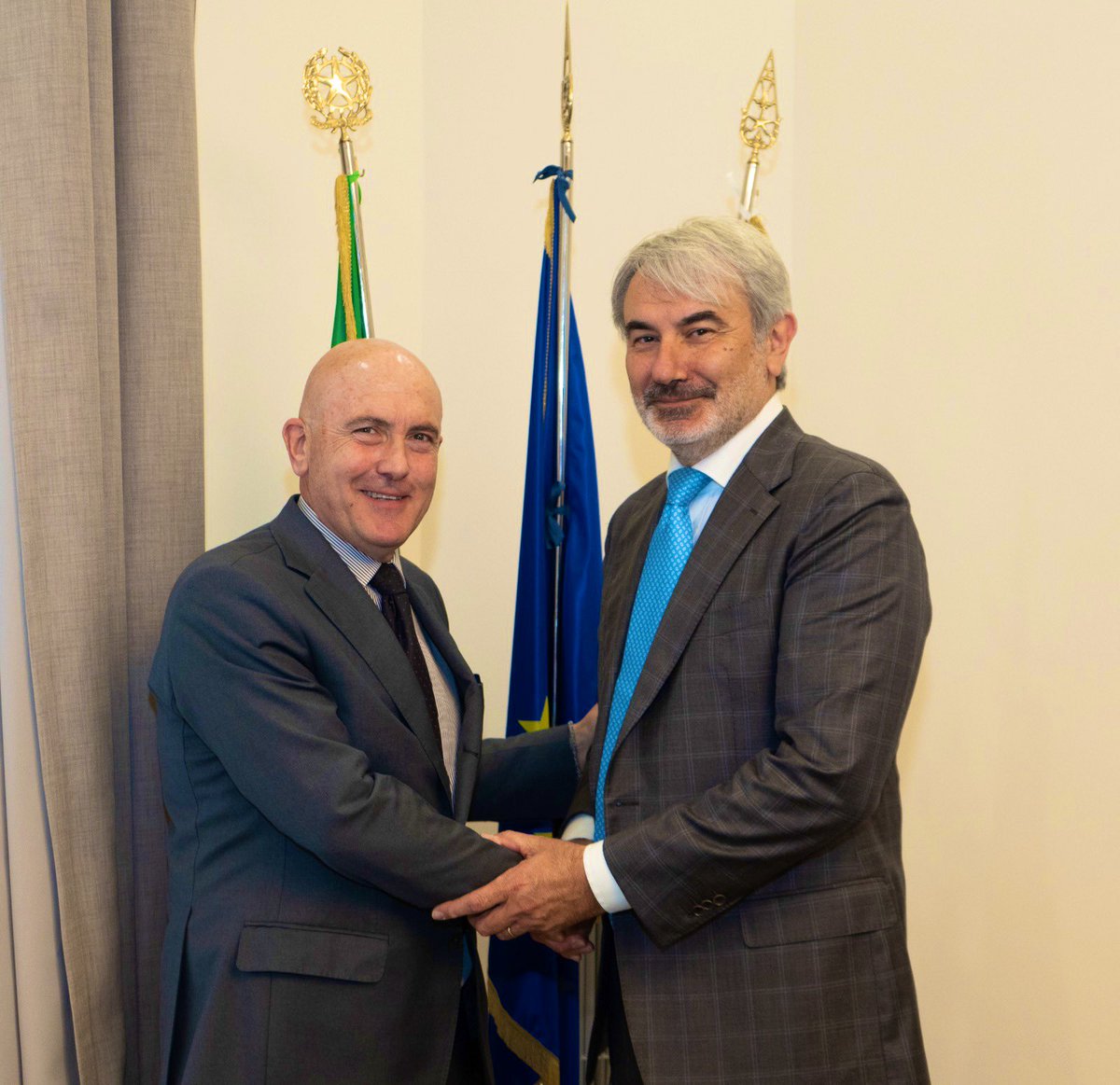 g_alfano's tweet photo. Si è insediato ieri il CDA di @Difesa_Servizi che mi onoro di presiedere. Ringrazio il Ministro della Difesa @GuidoCrosetto per la fiducia e quanti ci hanno preceduto per l’impegno e per gli ottimi risultati ottenuti.

Auguro proficuo lavoro a tutti i componenti del Consiglio. https://t.co/5M4C37leLO