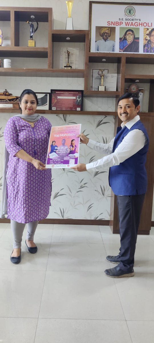 HFN_Pune's tweet photo. It was grateful to connect with @SNBPSCHOOL principal and Inviting to the 3 Days Heartful Yog Mahotsav #HarDilDhyanHarDinDhyan at Aga Khan Palace, Pune by @heartfulness  Institute.

Register Now: https://t.co/iDHvCGZA3S
For more details, Contact: 9175111142 https://t.co/DmsNPMsTeZ