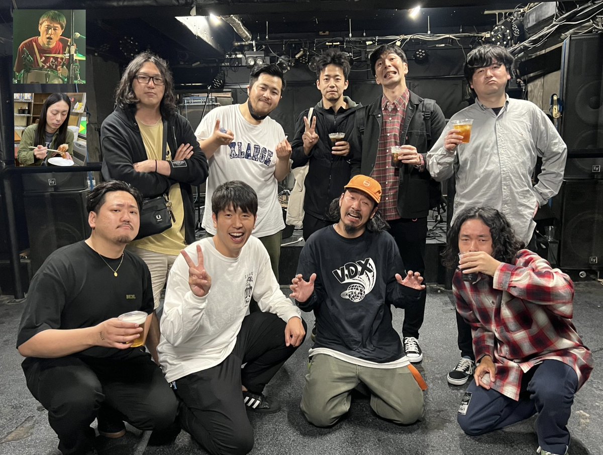 UGTWO's tweet photo. この3バンドで関東から来た。
自分のライブ中序盤でギターのポッドがいかれて音出なくなった時にヤスが速攻でギター貸してくれて友達とのツアーって心強いな…と心底思いました。EMG搭載SG軽くて超弾きやすかったですヤスありがとう涙
#THEPORTER
#TORTIONALS
#SxGxS
#たくま30代突入おめでとう https://t.co/w0TEjMNePr