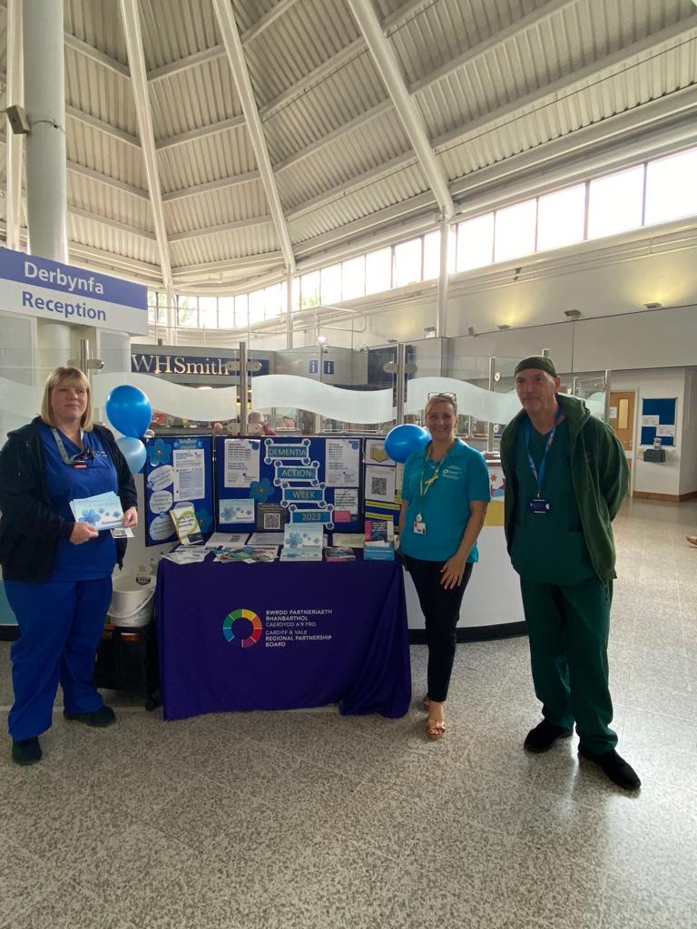 Karen Edwards (@karened83448242) on Twitter photo LPOP supporting Dementia Action Week and Dementia Learning & Development Team at UHW #daw2023 #dementia <a href="/RPB_CAV/">Cardiff and Vale RPB/BPR Caerdydd a'r Fro</a> <a href="/AlzSocCymru/">Alzheimer's Society Cymru</a> <a href="/cav_mhsop/">cav_mhsop</a> <a href="/alzheimerssoc/">Alzheimer's Society</a> <a href="/twinny222001/">Emma Murdoch</a> LPOP supporting Dementia Action Week and Dementia Learning & Development Team at UHW #daw2023 #dementia <a href="/RPB_CAV/">Cardiff and Vale RPB/BPR Caerdydd a'r Fro</a> <a href="/AlzSocCymru/">Alzheimer's Society Cymru</a> <a href="/cav_mhsop/">cav_mhsop</a> <a href="/alzheimerssoc/">Alzheimer's Society</a> <a href="/twinny222001/">Emma Murdoch</a>