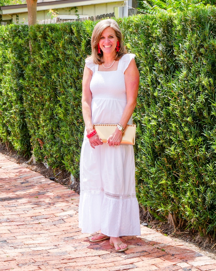 As our temps heat up 🔥 we are keeping it cool, crisp and lIght. Find your favorite Spring dresses @thegrovewp

#whitedress #cottondresses #neverknowinglyunderdressed #uniquefinds #whatimwearingtoday #graduation #celebrations