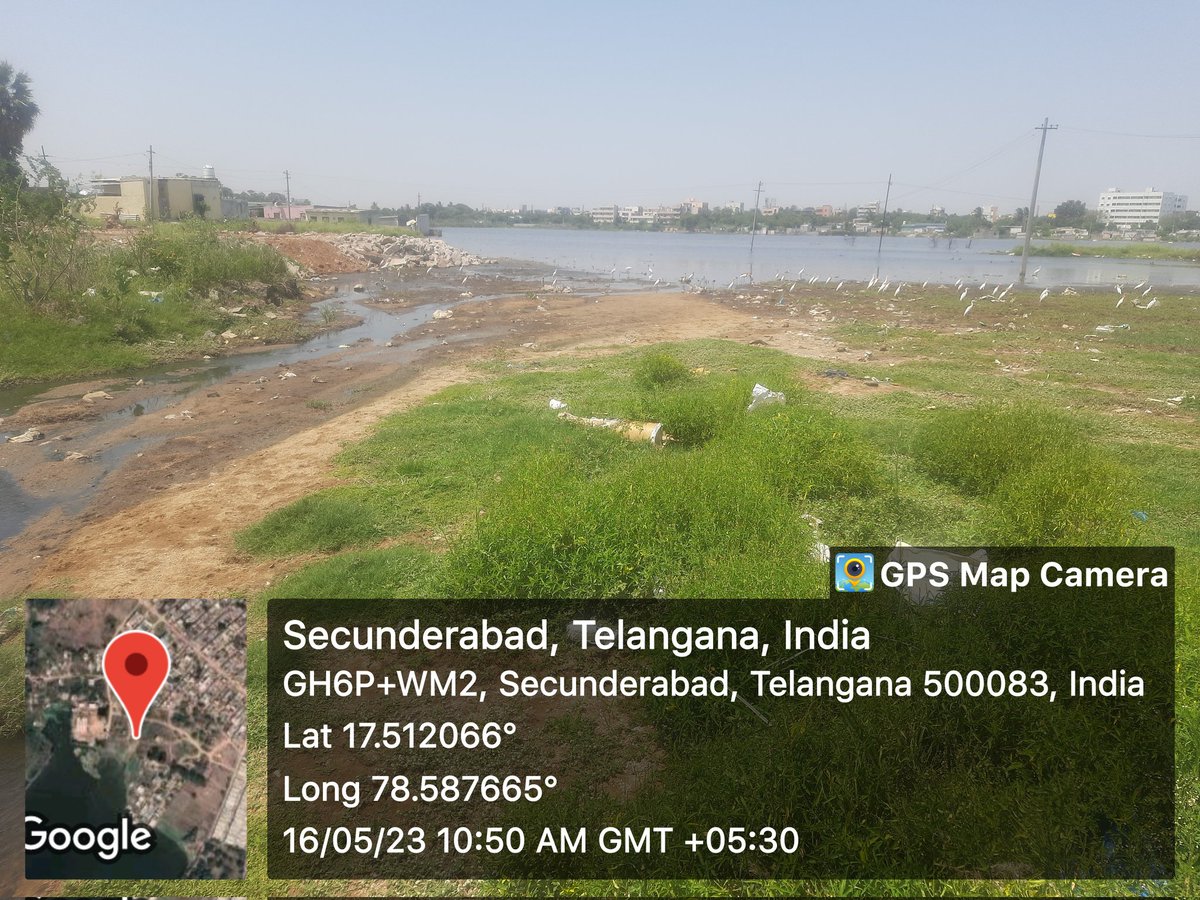sheleshsandeep's tweet photo. Dear authorities,

This is against humanity

Local water body's are getting spoiled with this litched water

Request you to take immediate legal action considering the severity of the crime @moefcc @CPCB_OFFICIAL @GHMCOnline @KTRBRS @chmallareddyMLA https://t.co/pi5uhhbF59