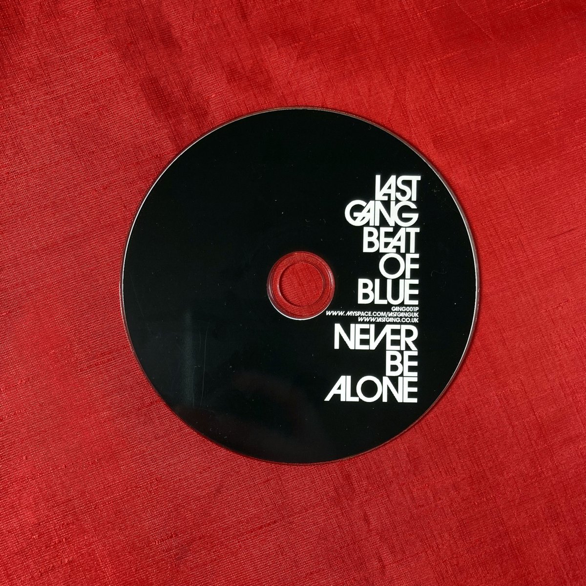 citizen_disc's tweet photo. Last Gang - Beat of Blue (2006): sharp crunchy electric guitars, springy dark bass, light shuffling drum kit, singing together, big flourishing chords in the distance, ah-aaahs, and it’s always about a girl. https://t.co/IWmEeQWPCb