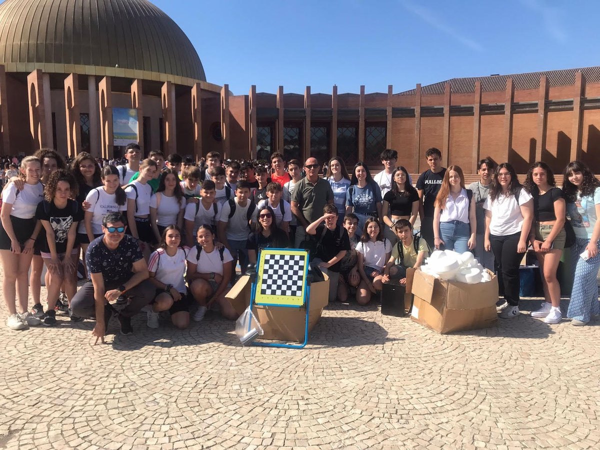 IESAljanadic's tweet photo. El IES Aljanadic ha participado, representando a nivel andaluz a la  Consejería de Desarrollo Educativo y Formación Profesional de la Junta  de Andalucía, en la 21ª Feria de la Ciencia de Sevilla. Todo el proyecto está en https://t.co/NxoPwTaCW6 https://t.co/5tXXHFIYDt