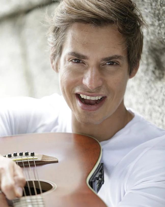 Mañana viernes a las 23h en el recinto de Los Ventorrillos y con motivo de las Fiestas de San Isidro Yecla, actuación musical Carlos Baute. 

Acceso gratuito con límite de aforo.

yecla.es/agenda/fiestas…