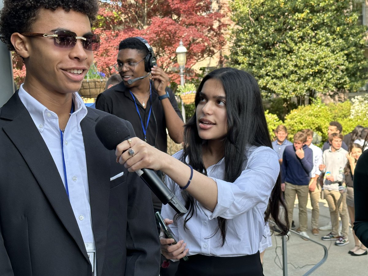TheJerEcho's tweet photo. JerEcho reporters doing what they do so well at #BASH2023 https://t.co/K0rLsyUXC7