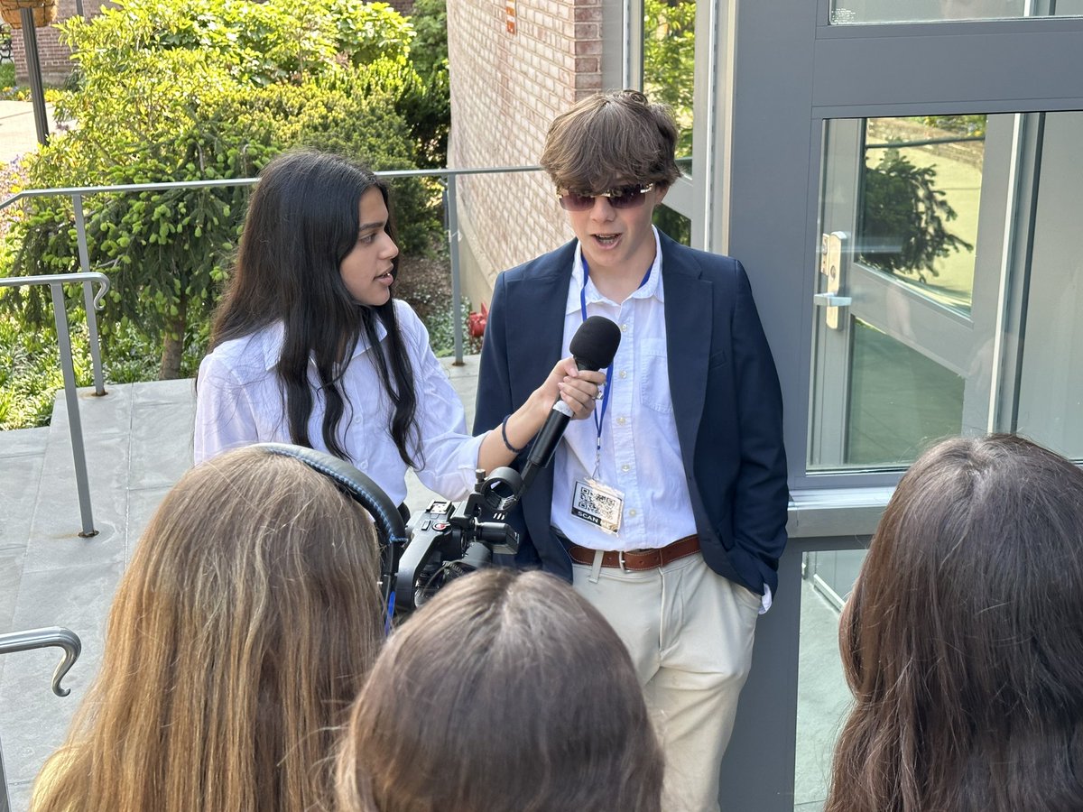 TheJerEcho's tweet photo. JerEcho reporters doing what they do so well at #BASH2023 https://t.co/K0rLsyUXC7