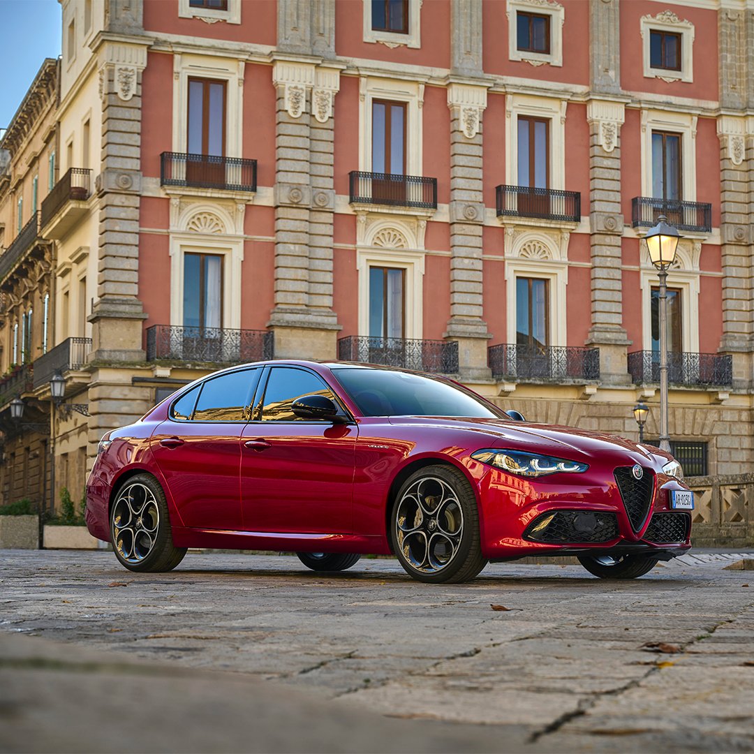 A higher level of beauty. The #AlfaRomeoGiulia boasts a new look that captures the essence of Italian style and the meaning of sportiness. #AlfaRomeo #JoinTheTribe

ms.spr.ly/6012gnEmi