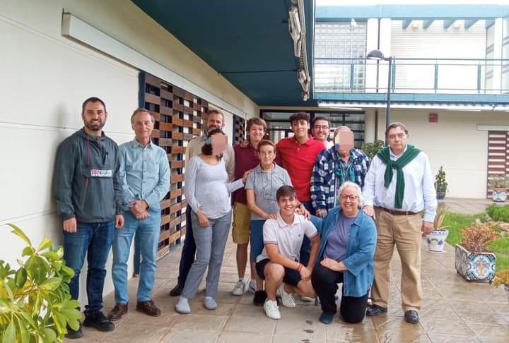 El pasado sabado nos visitó el "Club les moreres" compartiendo una tarde solidaria en #obrasocialmarillaccastellon
