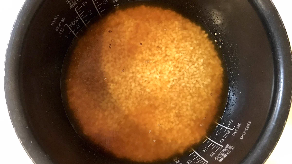 全部炊飯器に入れるだけ！激ウマ豚こまスタミナ炊き込みレシピ！