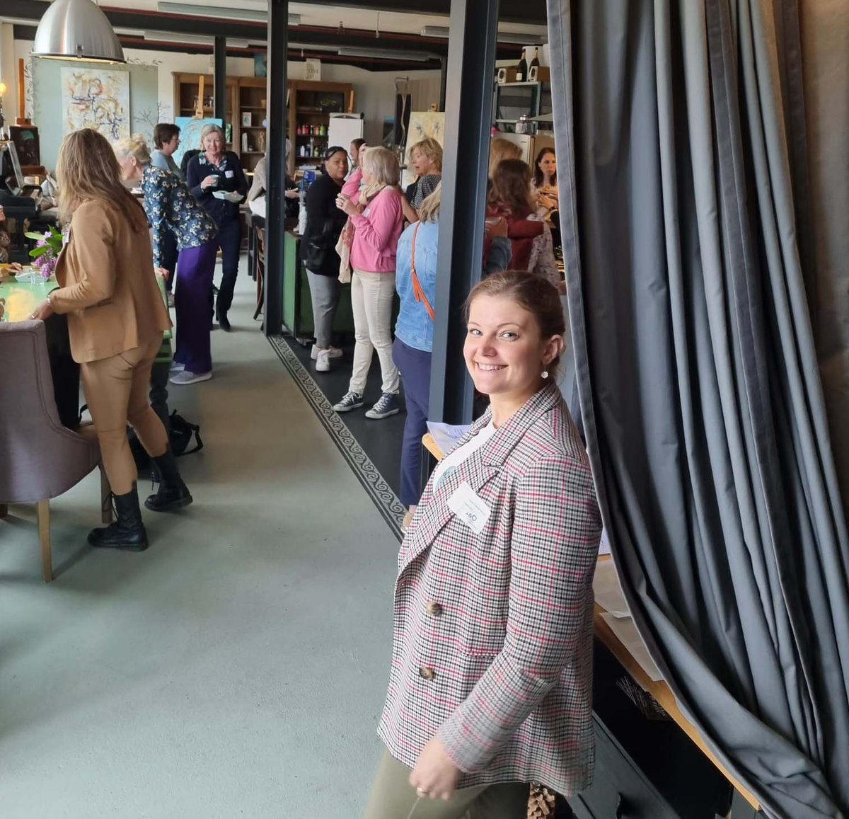 Het is vandaag volle bak in Amersfoort bij de Leren over Leren-sessie die dit keer gaat over de #leercultuur in de organisatie. De volgende sessie is op 27 juni en gaat over #LMS, #Leeracademy en #leerlijnen. aeno.nl/agenda/leren-o…

#lerenoverleren #gemeenten #lerenenontwikkelen