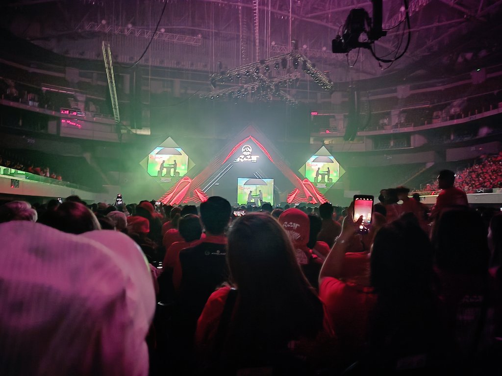 kingmjc26's tweet photo. Just started 🔥

#AIAVITALITY #AIAPHILIPPINES #AIAPHROARASONE https://t.co/hX58bM8Xii