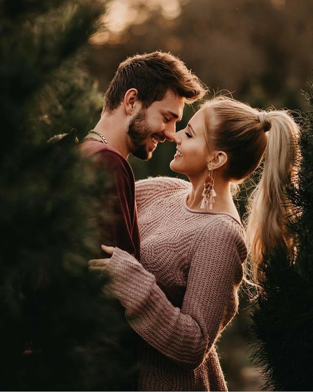 اسمعيه... 
                طبطبي عليه... 
                     احتويه... 
                خديه في حضنك...
متبقيش انتي ومديره ومراته عليه😂
           فاعله خير ...🪄😍

#اعمل_الخير_وارميه_فالبحر