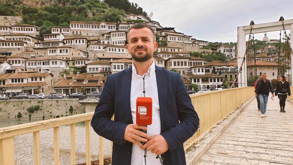 Norel1983's tweet photo. Berat is the eternal city, the city of open windows and closed mouths #berat #Elections2023 #vendore2023 https://t.co/v1FOLvH7yj