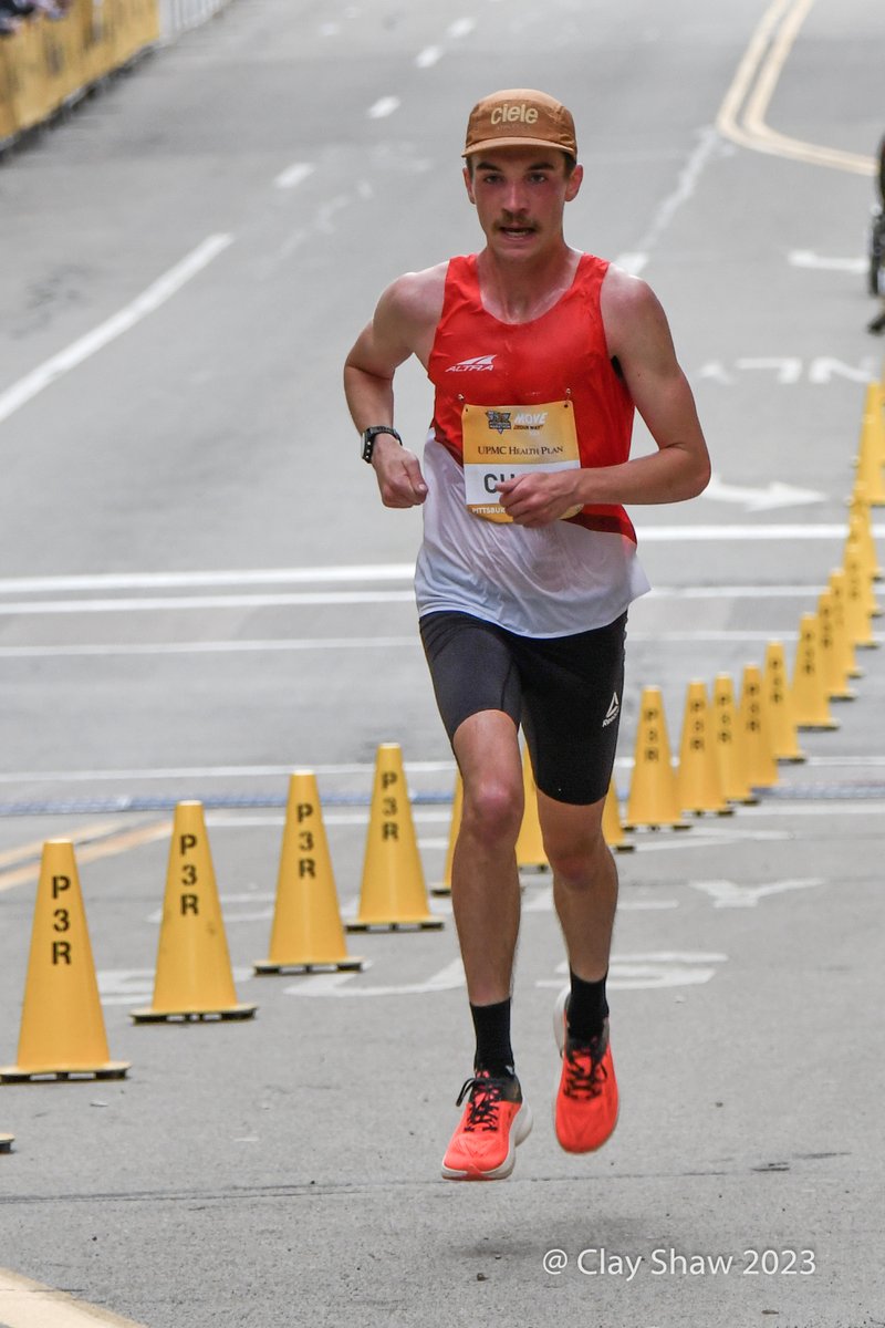 At @PGHMarathon (half) @chaseingnumber1 of Boulder, CO finishes 7th overall top 🇺🇸 1:05:10, putting him 'in a good spot' for @GrandmasMara June 17.  

Also ran well 49:56 at @CUCB in a packed field!

He and his dad lifelong @steelers fans!

📷 @Clay50sub4 
@ryanhogan7 @runtroopy